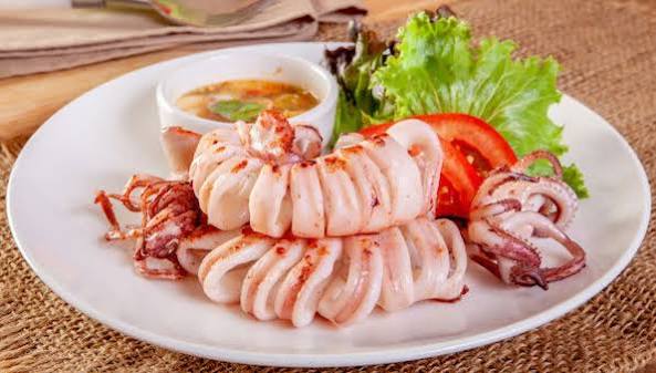 MỰC ỐNG HẤP HÀNH GỪNG (Phần)